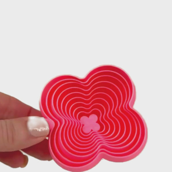 St. Patrick's Day clover fidget toy in pink video